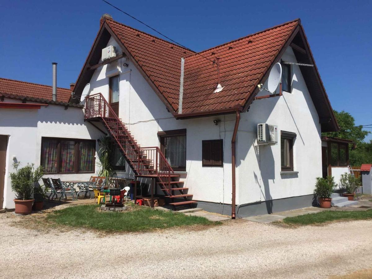 House And Apartment Balatonmariafuerdo 19319 Jozseftelep Экстерьер фото
